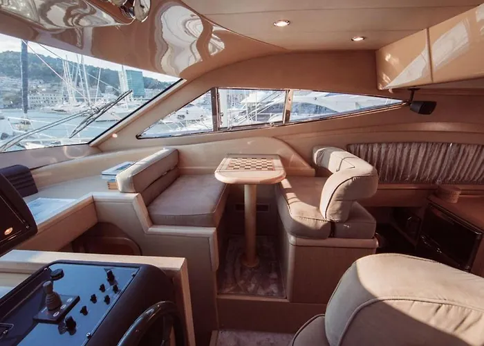 Ferretti 460
